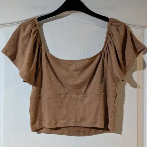 NEW AE | Ribbed Cinch-Front Flutter Sleeve Tee - Picture 3 of 8